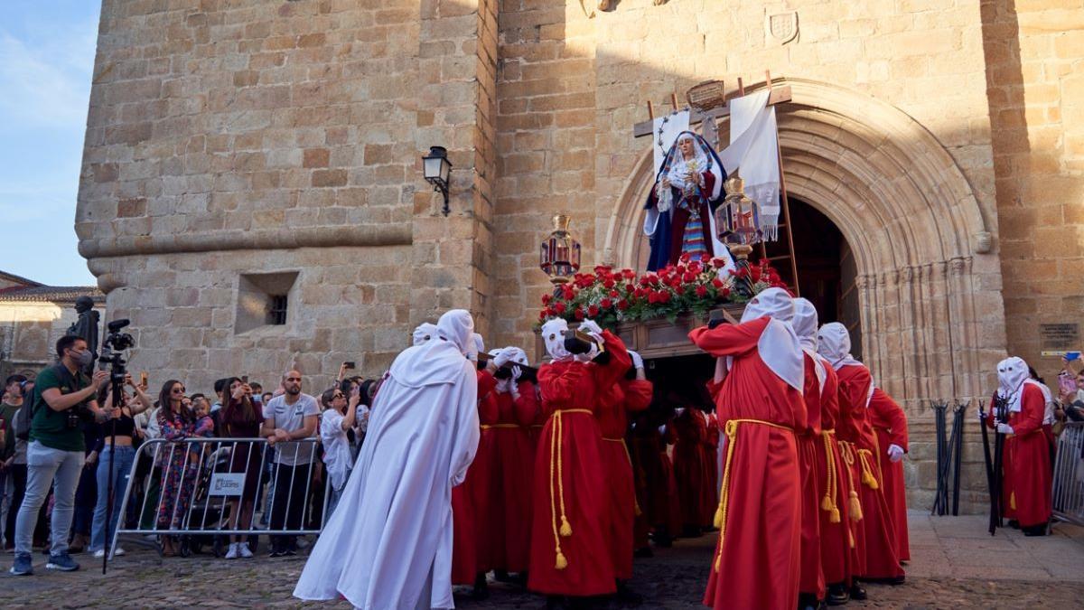Procesión de la Cofradía de las Batallas en Cáceres.