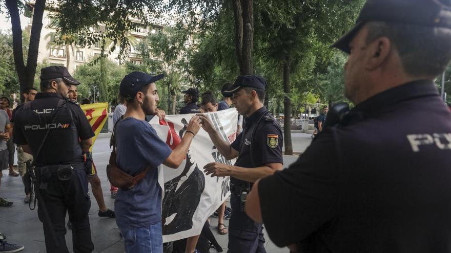 Manifestación por los detenidos por quemar fotos del Rey en Palma