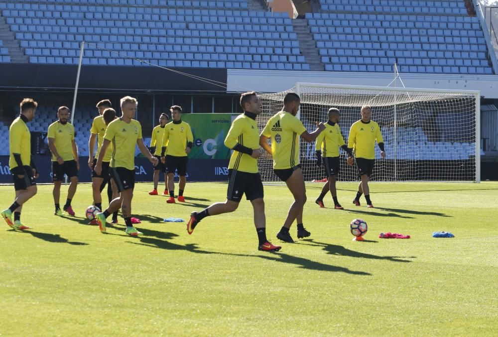 Últimos preparativos de los celestes antes del arranque liguero. Eduardo Berizzo pone fin a la pretemporada en Balaídos con un entrenamiento a puerta cerrada.