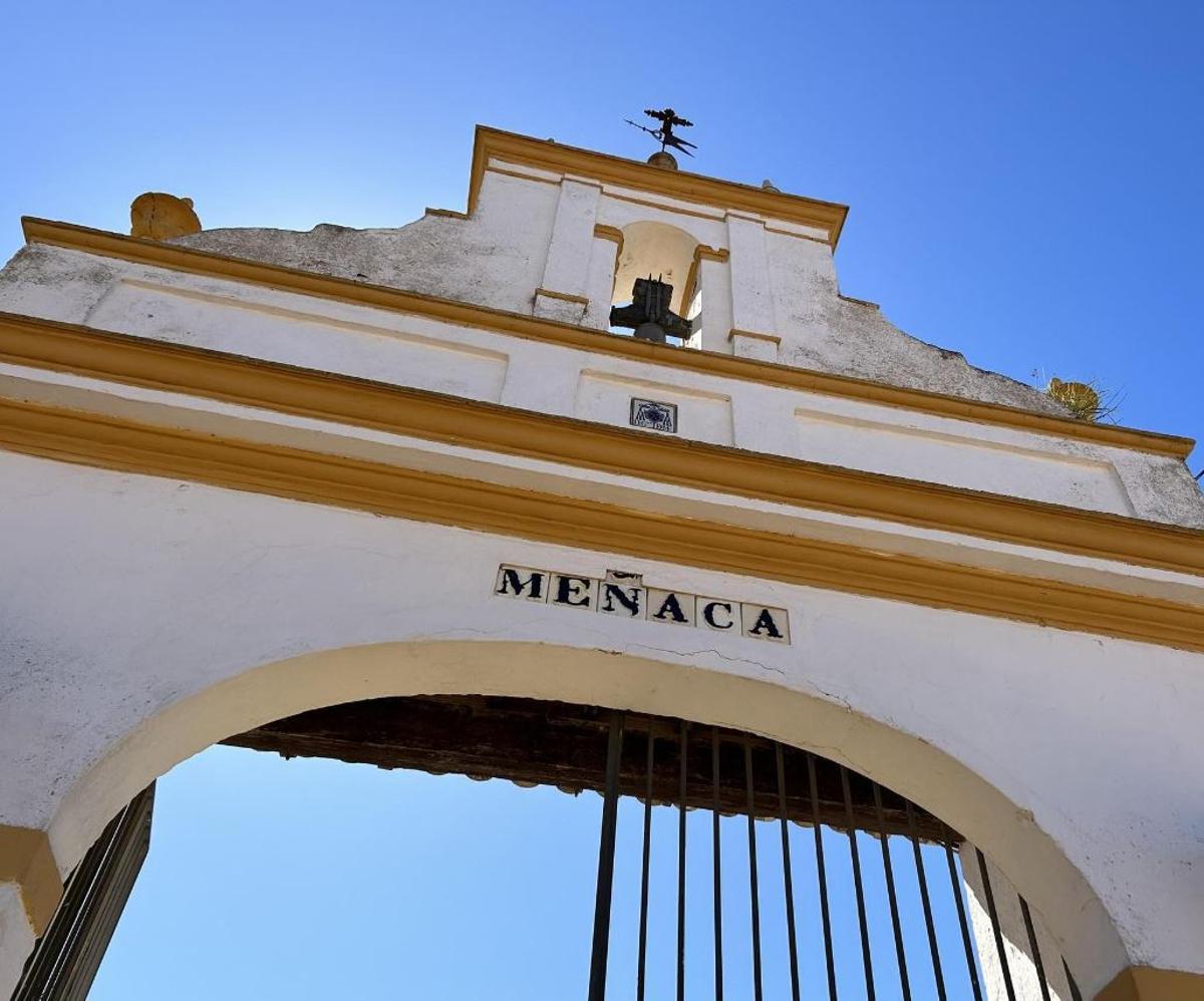 Entrada a la Hacienda Meñaca.