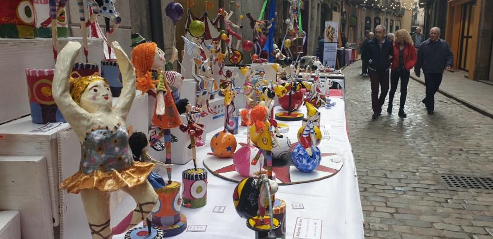 Fires d'artesans, pintura i brocanters a Girona.