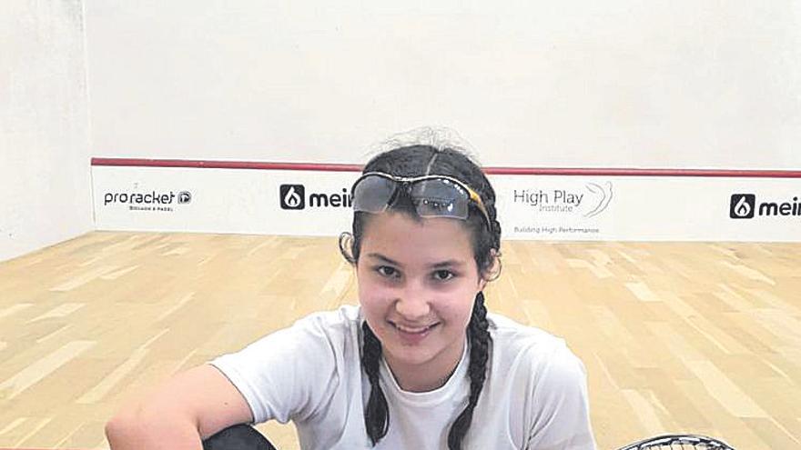 Eva Álvarez, una promesa del squash