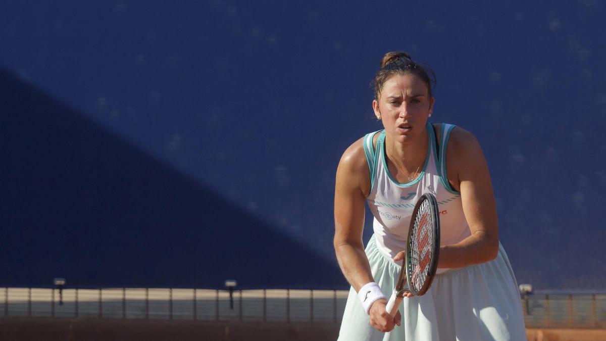 Sara Sorribes, durante el BBVA Open Internacional Valencia WTA 125 tenis femenino.