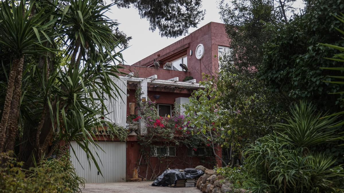 Casa en Llíria del diseñador Francis Montesinos donde se produjo el asalto.