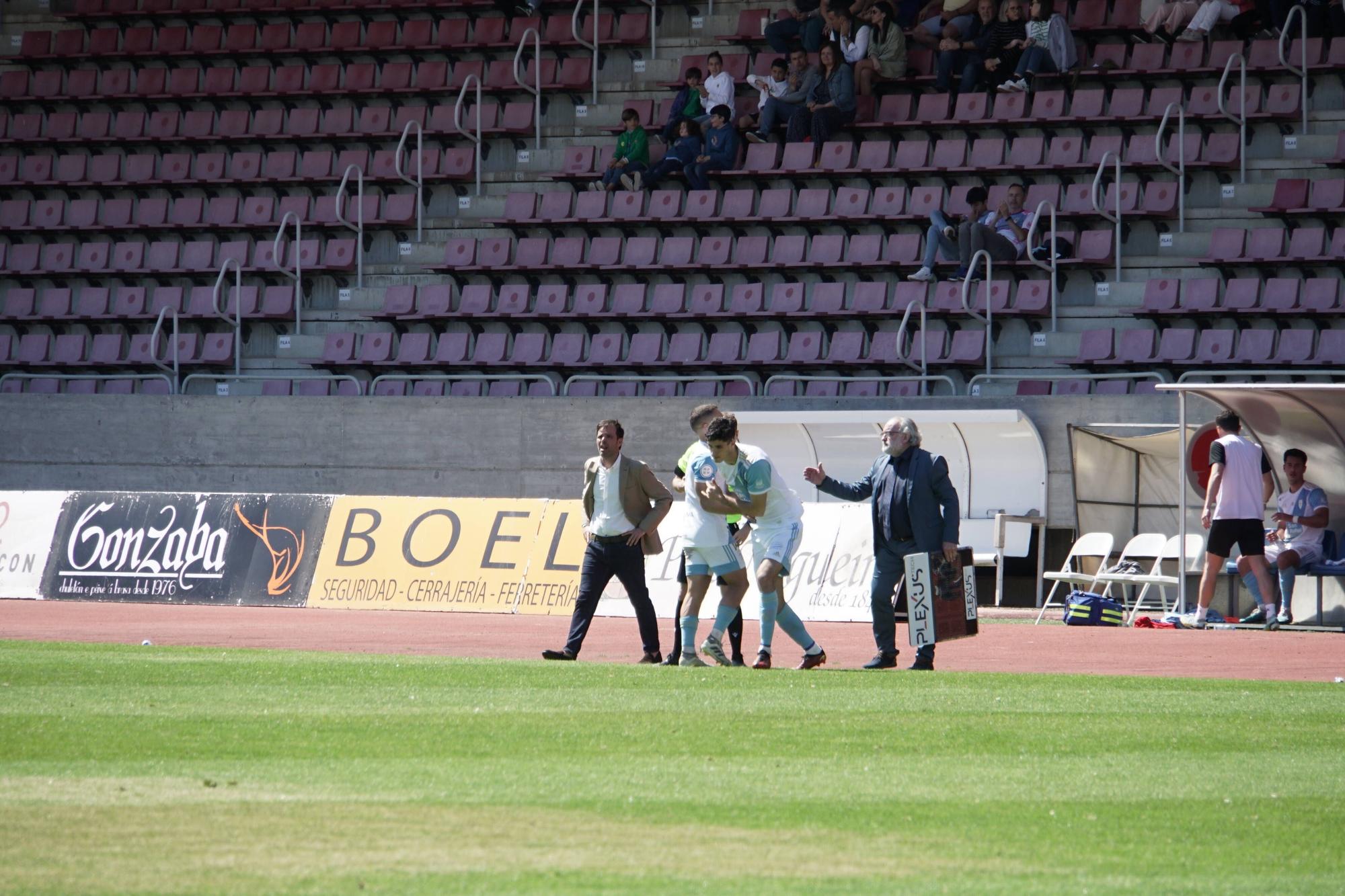 SD Compostela 3 - Palencia 0: las imágenes del partido