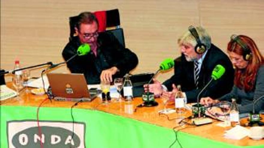 Caja Badajoz abre su torre para la emisión del programa de Carlos Herrera