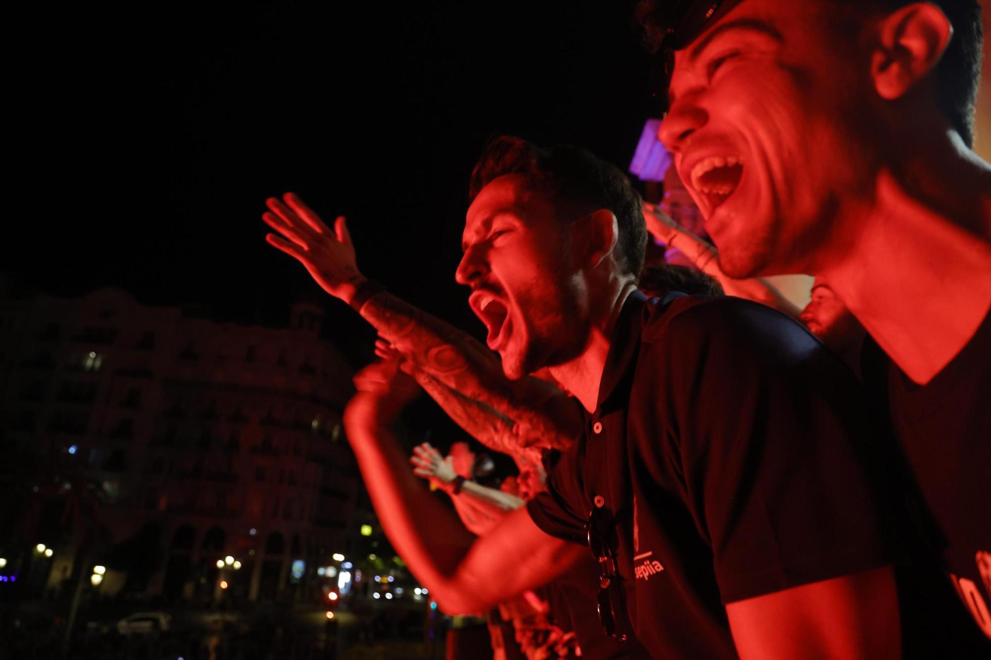 Todas las fotos de la rúa del Levante UD por su ascenso a Primera División