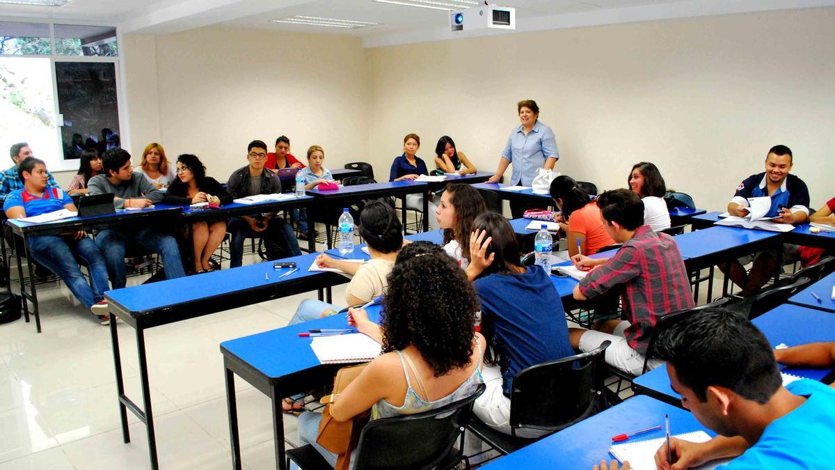 Alumnos en una clase