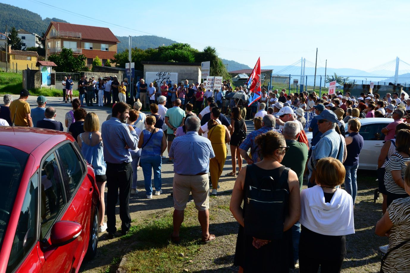 Moaña planta el grito en la calle: "Coa nosa saúde non se xoga"