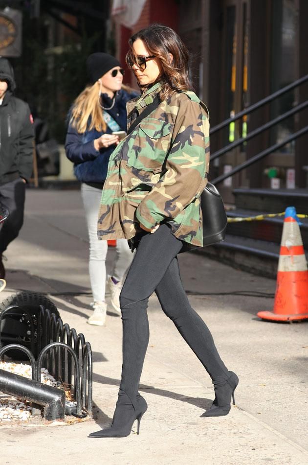 Leggings fuseau con tacones, el look de Victoria Beckham