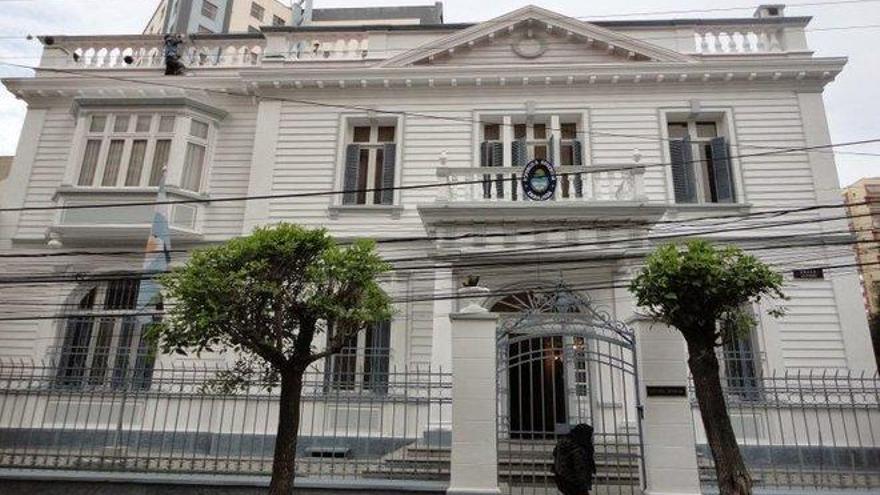 La embajada de Argentina en Bolivia acepta &quot;a resguardo&quot; a dos ministros de Morales
