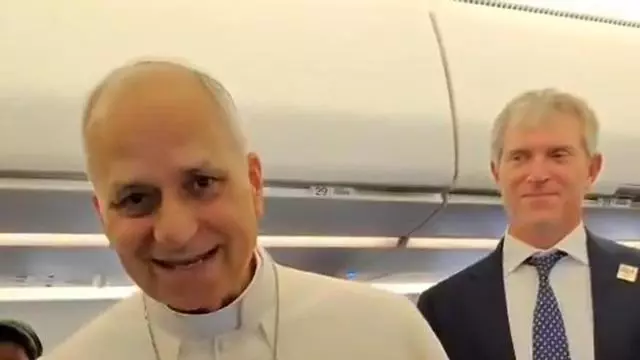 Vídeo | El papa León XIV desvela que es del Real Madrid y Florentino aprovecha para hacer campaña: "Es un orgullo"