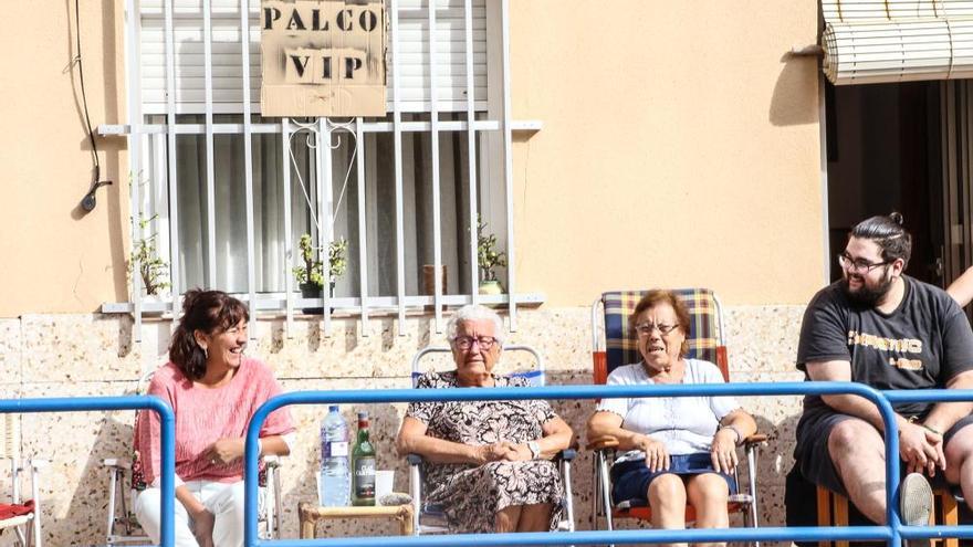 Una decena de «autos locos» calientan motores de cara a las fiestas de La Mata