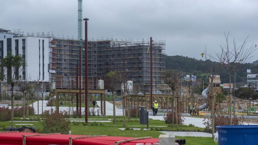 Edificios en construcción en Xuxán   | // CASTELERIO/ROLLER AGENCIA