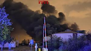 Extingit l’incendi a la depuradora del Prat, sense afectació a les aigües