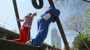 Área de juego infantil en el parque del Port Olímpic, en Barcelona.