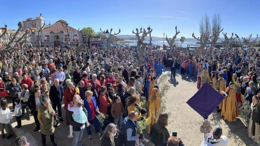 La Borriquilla protagoniza un domingo de ramos y palmas