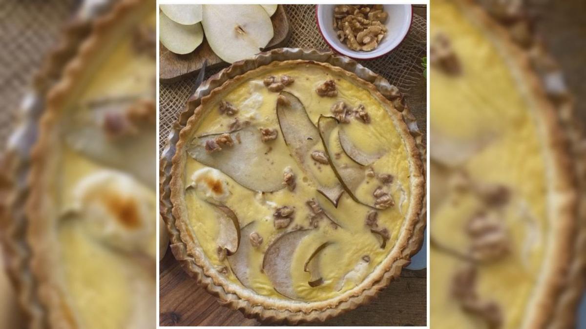La receta de la tarta de queso de cabra y pera, compartida en Instagram por el perfil 'Con Cuchara y Tenedor'