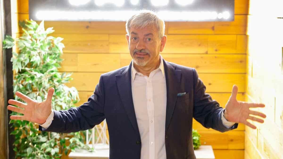 Carlos Sobera también flipa con lo que pasa en 'First Dates'