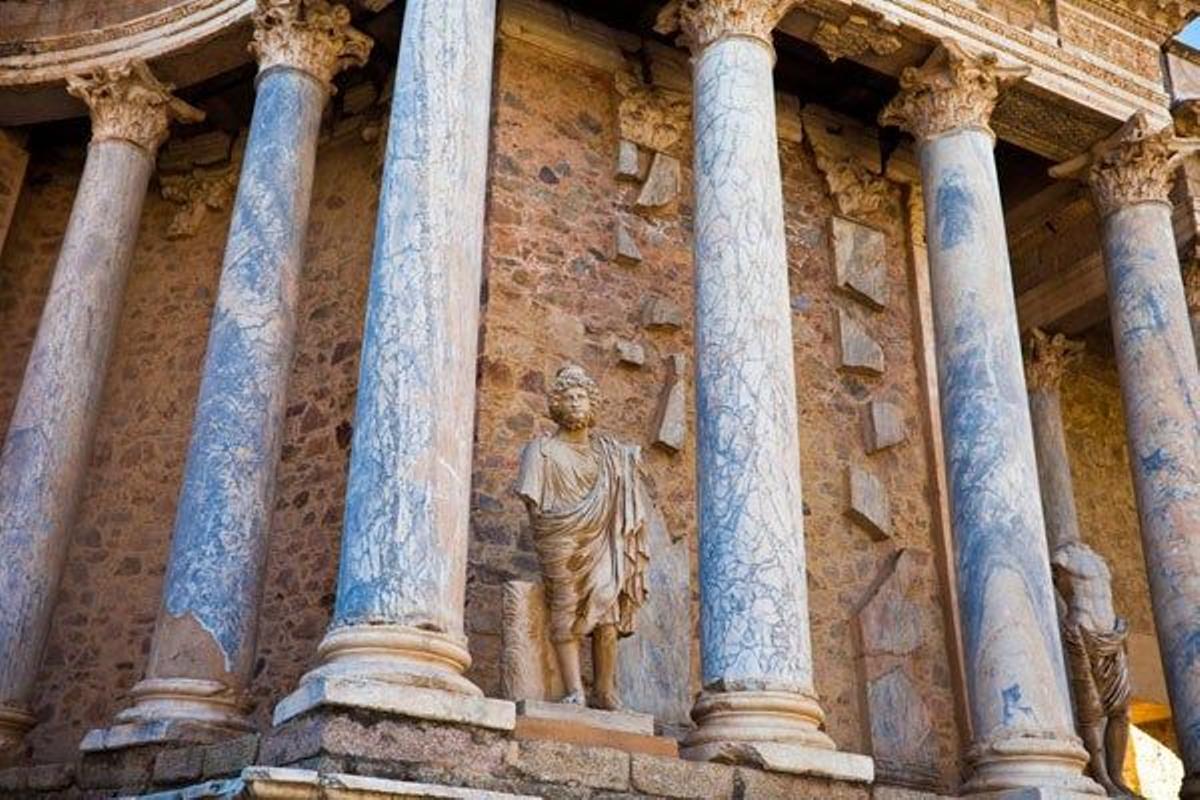 Descubrir la grandeza del teatro clásico en las localidades de Mérida y Almagro.