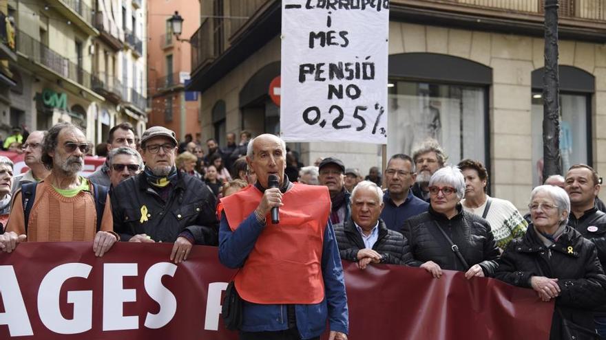 CCOO i UGT insten el «conjunt de la societat» a manifestar-se per les pensions