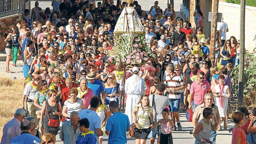 Un mes repleto de actos para aunar la festividad de los dos patrones