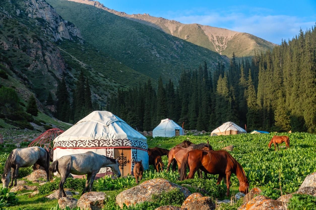 Las yurtas de Karakol son todo un atractivo turístico