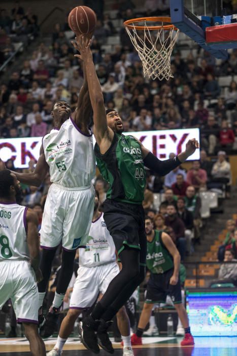 DIVINA SEGUROS JUVENTUT VS UNICAJA