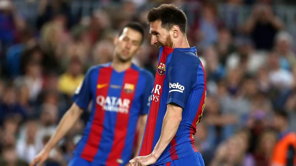 Bartra revela el lado más autocrítico de Messi: "Le he visto en el vestuario cagándose en él por fallar un penalti"