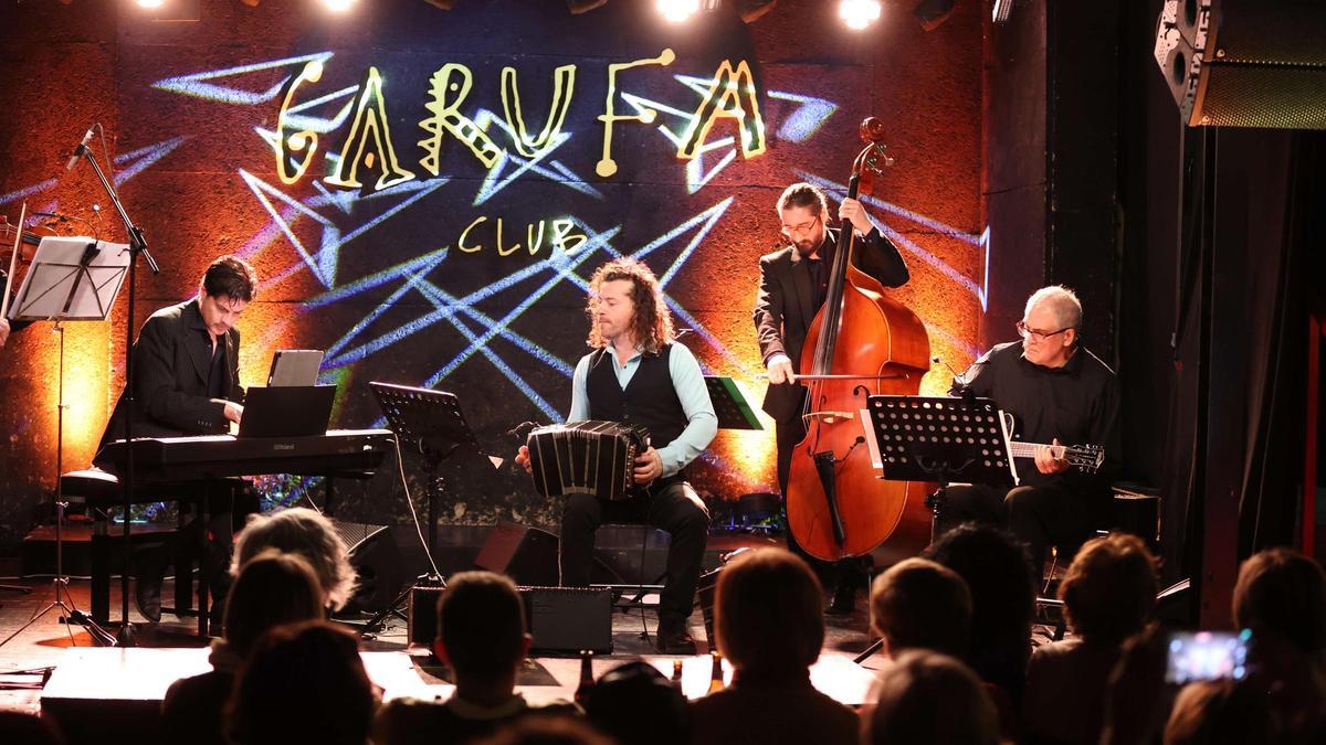 Quinteto Lunfardo, tango en la sala Garufa Club