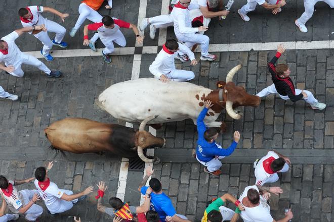 En imágenes | Sexto encierro de los Sanfermines 2026