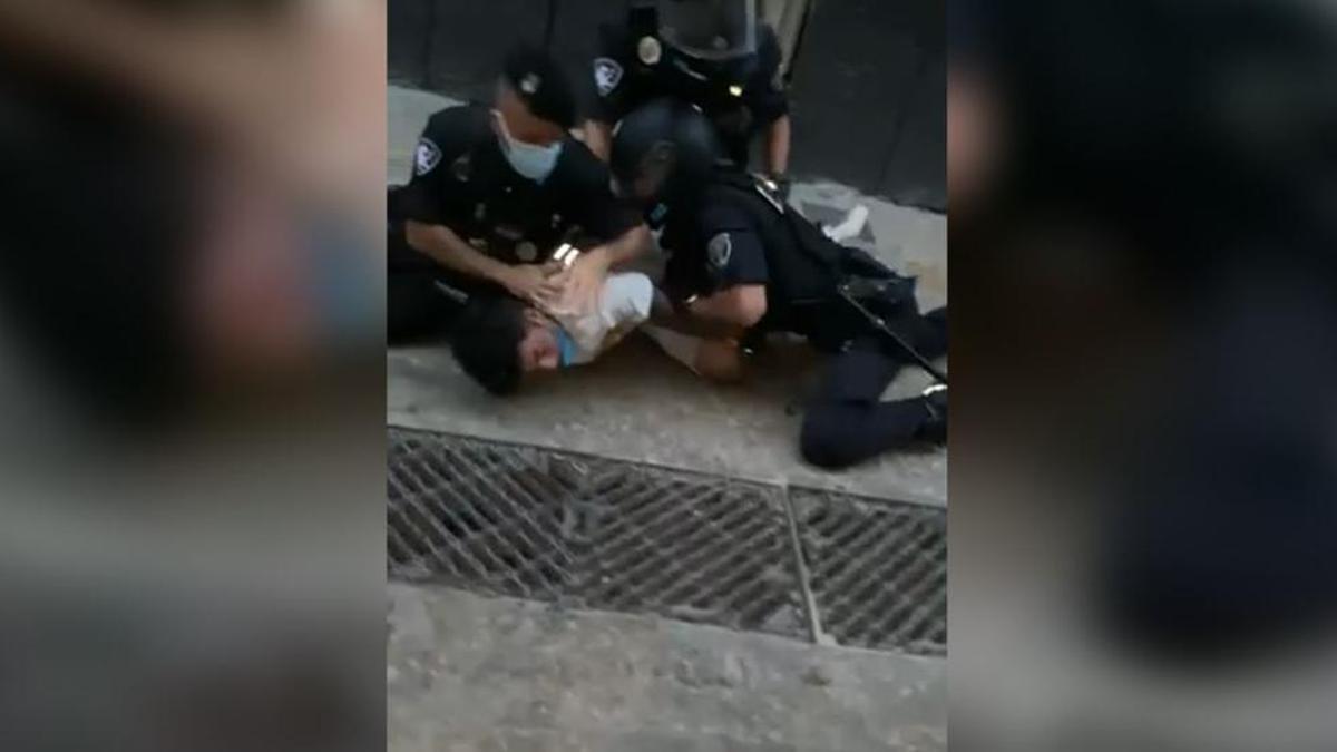 Naim Darrechi | Así fue el forcejeo con la policía y su detención en Palma