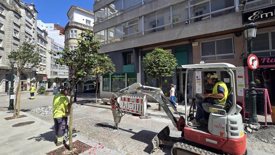 Vigo corta otra céntrica calle para alisarla dentro de su cruzada contra los adoquines