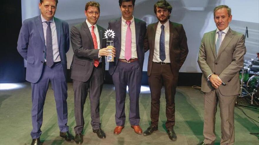 El concesionario Maven e Hijos gana el premio Empresa familiar