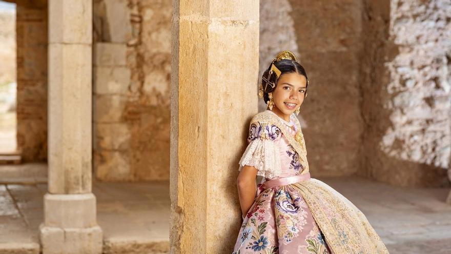 La ciudad de Oliva ya conoce a su primera fallera mayor infantil de la historia: Tania Gisbert Amor