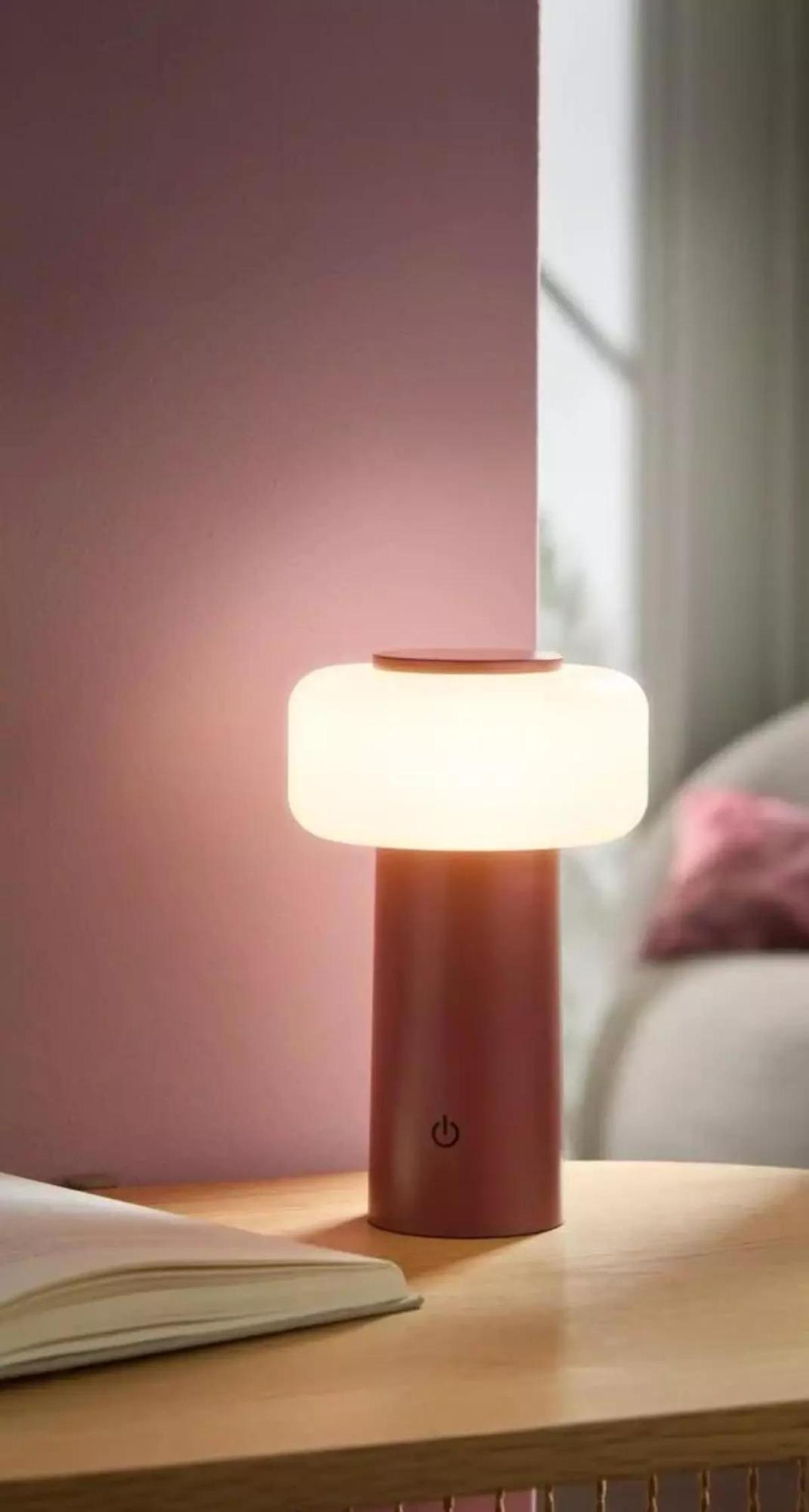 Lámpara led recargable de Lidl.