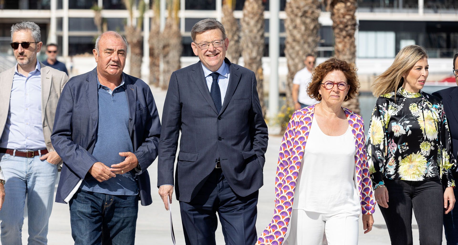 Ximo Puig junto a los candidatos a Les Corts del PSPV -PSOE