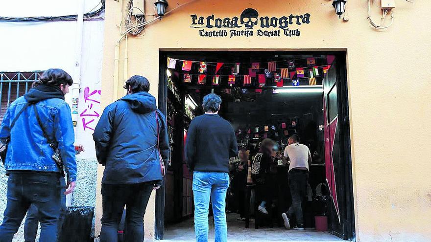 Unanimidad en Vila-real para condenar el ataque a La Cosa Nostra durante la Magdalena en Castelló