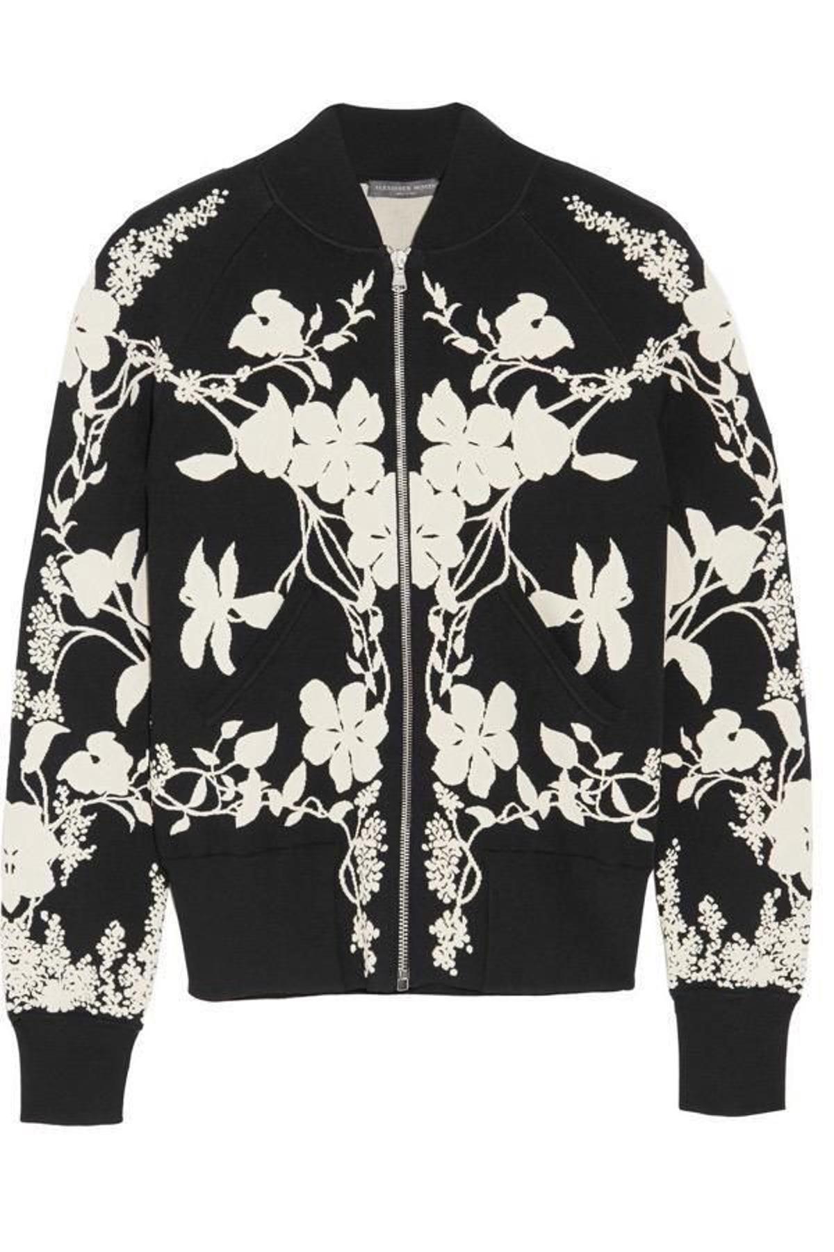 Bomber, nueva prenda it. Alexander McQueen