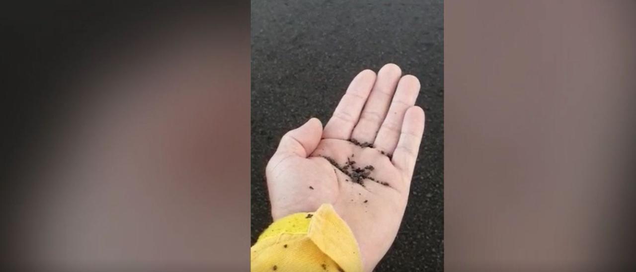 El material del volcán cubre Las Manchas, en La Palma.