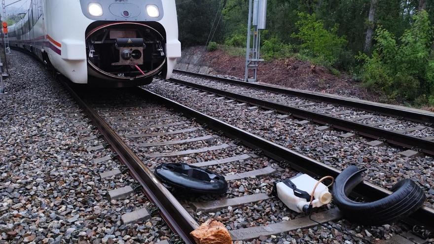 Un acte vandàlic provoca retards en un tren entre Barcelona i Figueres