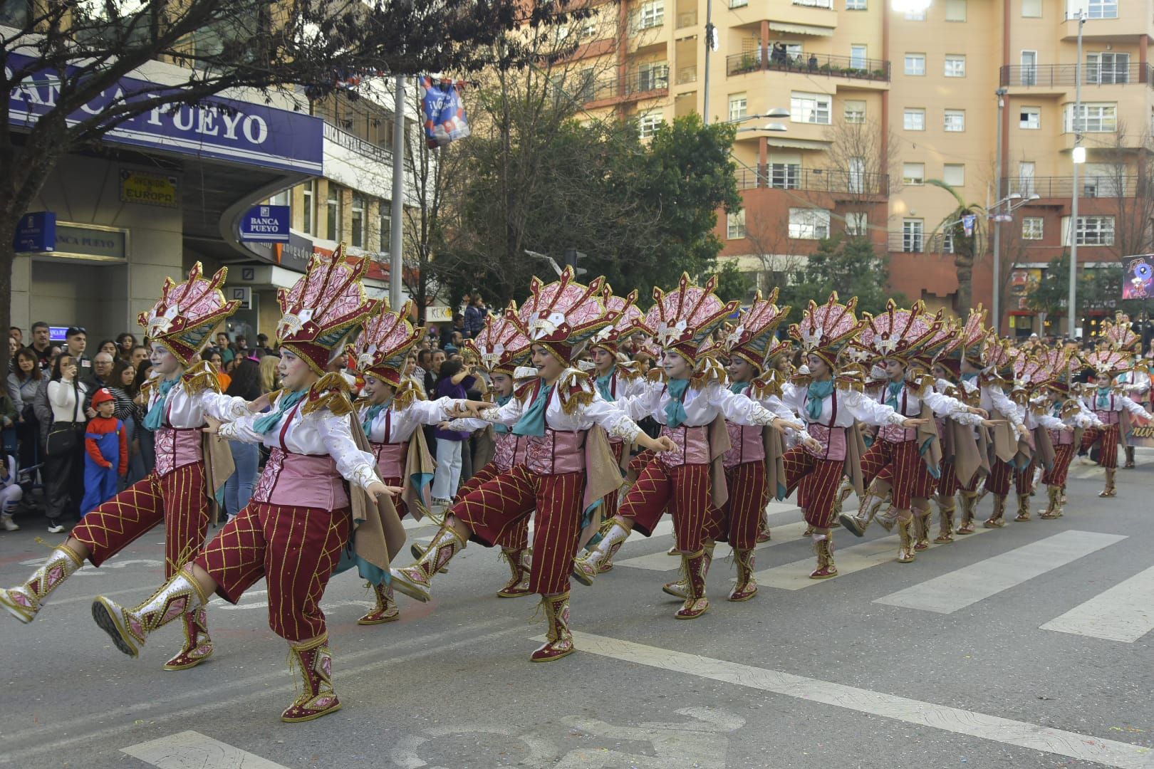 GALERÍA | Mira el desfile de comparsas infantiles de Badajoz