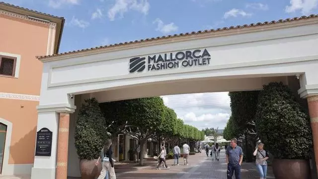 VÍDEO | La reforma del centro comercial Festival Park abre otra batalla con el pequeño comercio
