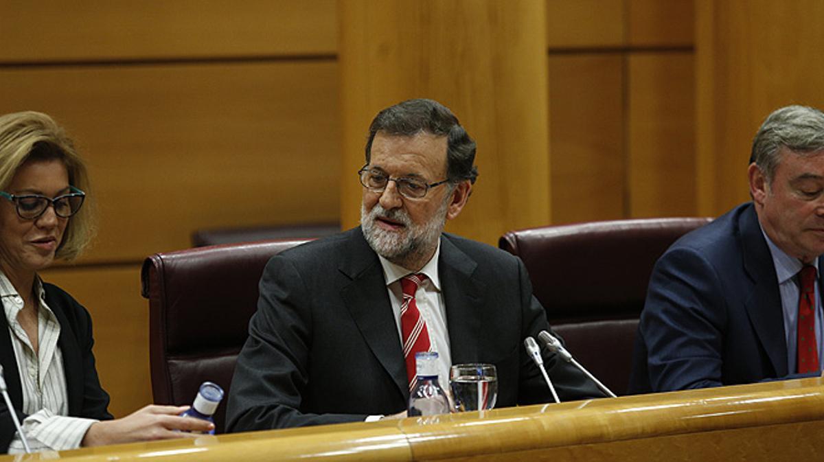 Rajoy defiende ante sus senadores las duras decisiones internas adoptadas por el PP para luchar contra la corrupción.