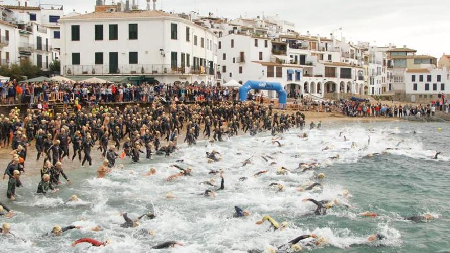 Primeres braçades de la 7.0 a Calella de Palafrugell