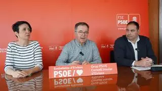 El PSOE critica las "maniobras" del Consell contra la limitación de entrada de vehículos en Ibiza