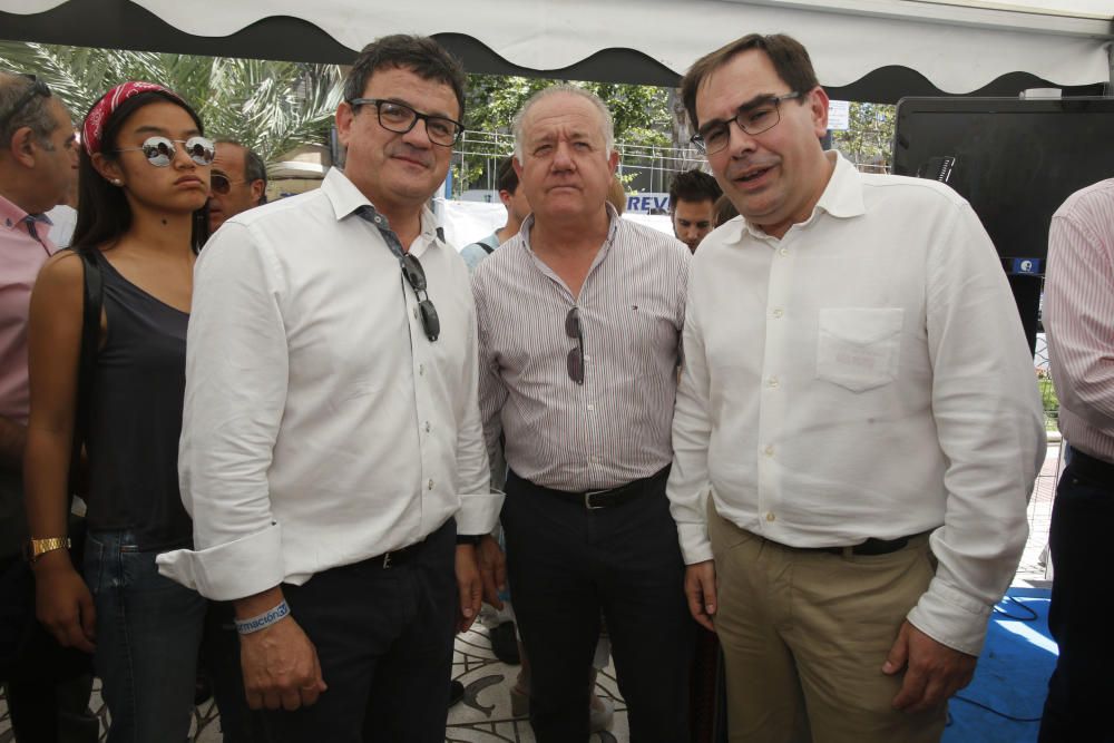 El director de INFORMACIÓN, Toni Cabot, el alcalde de Mutxamel, Sebastián Cañadas, y el candidato torrevejense al Congreso Joaquín Albaladejo