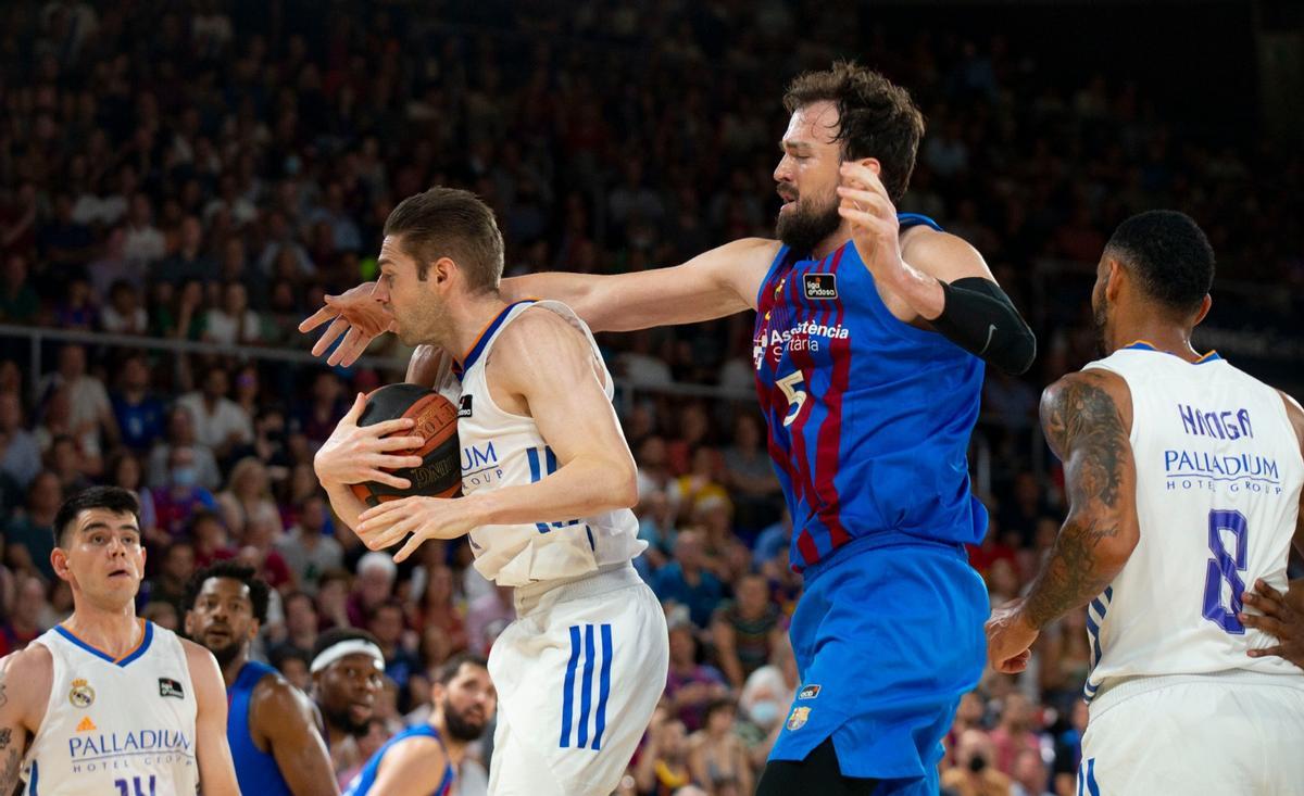 ¡Locura total en el Palau! Así fue el sufrido triunfo del Barça para igualar la final ¡Locura total en el Palau! Así fue el sufrido triunfo del Barça para igualar la final