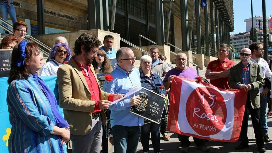 La Asociación Trece Rosas respalda y celebra los cambios en el callejero