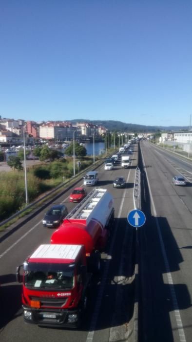 Colapsada la salida norte de la AP-9 en Pontevedra